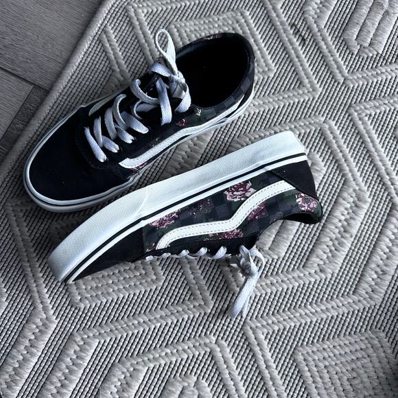 Vans ward floral lace up shoes - Picture 2 of 6